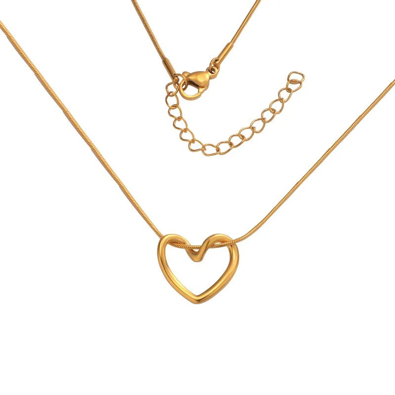 Amour Necklace