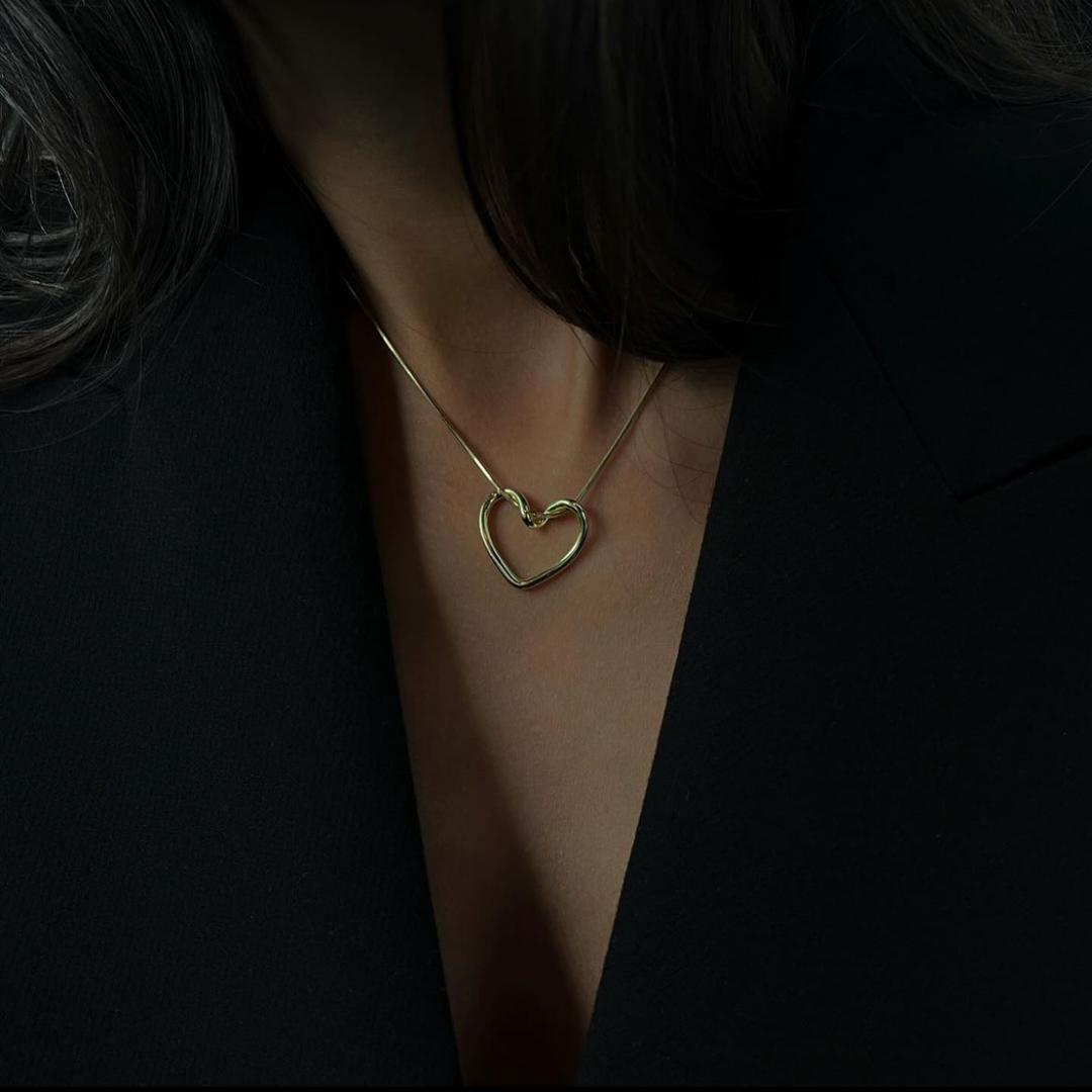 Amour Necklace