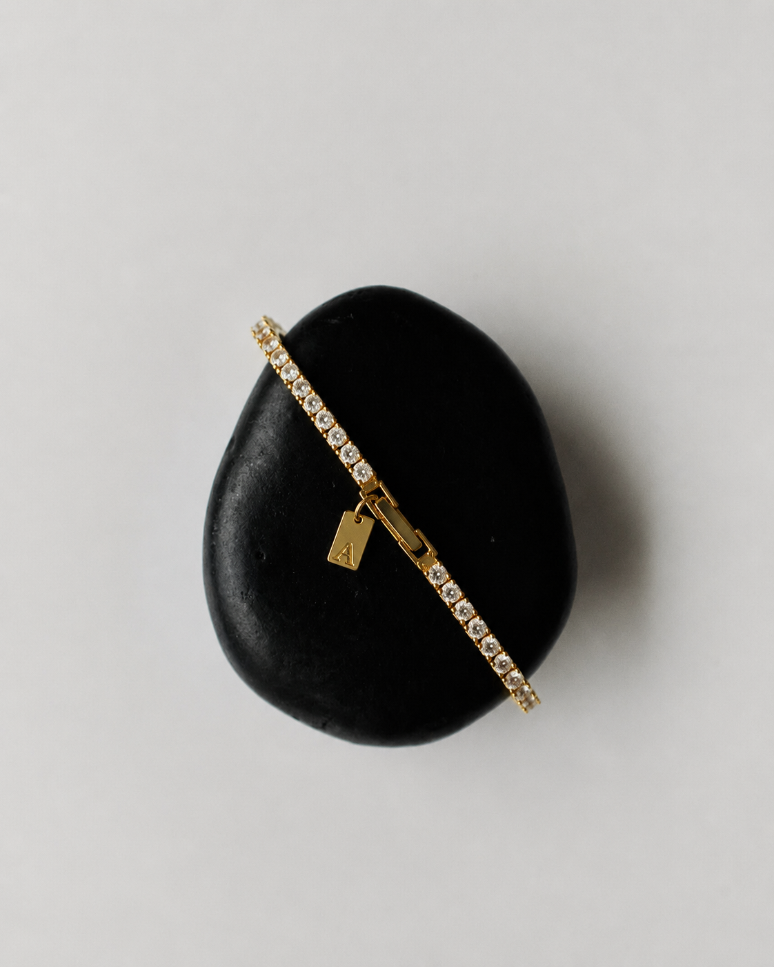 Elara Initial Bracelet - Idaya Luxe