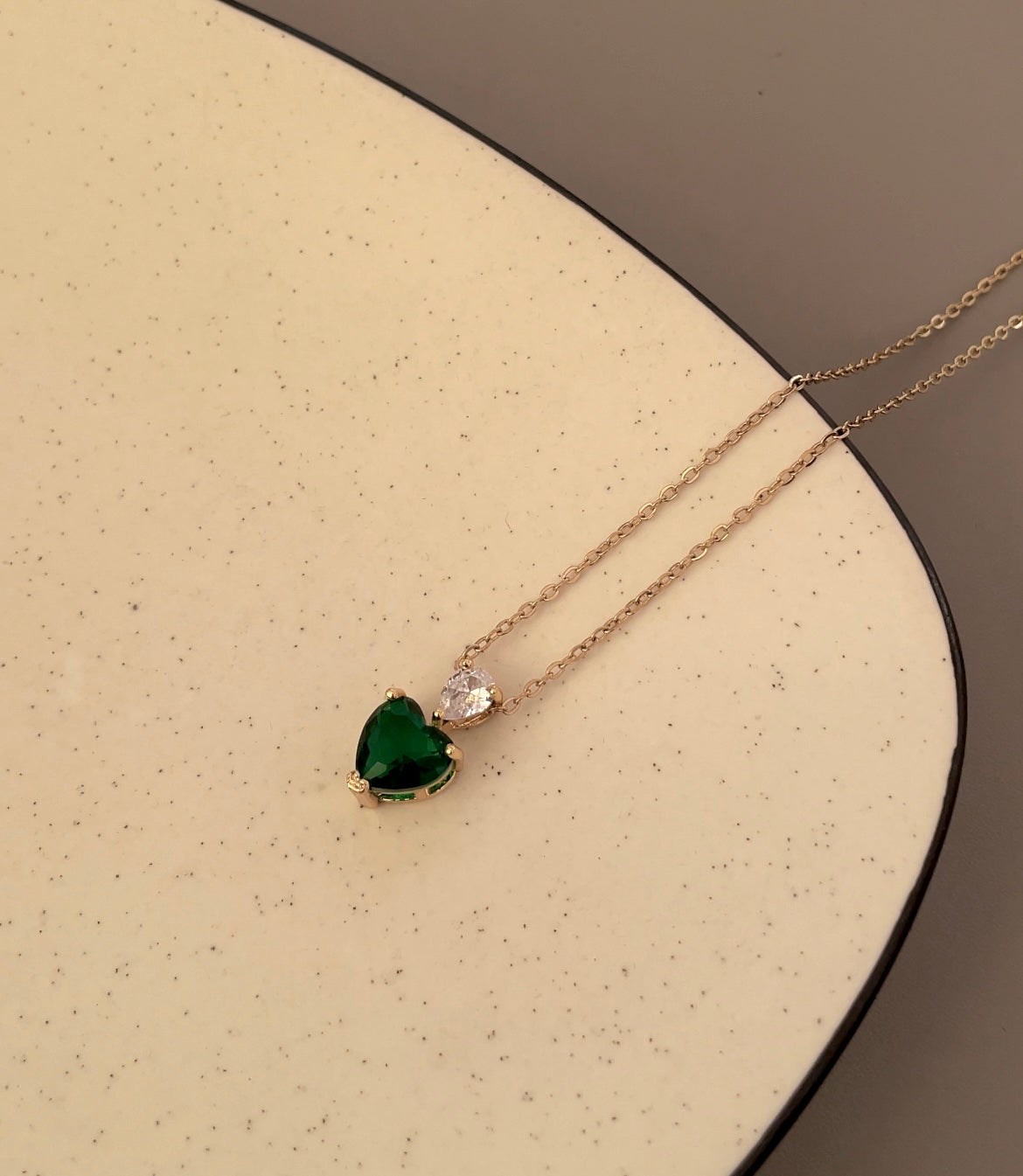 Aura Bottle Green - Idaya Luxe