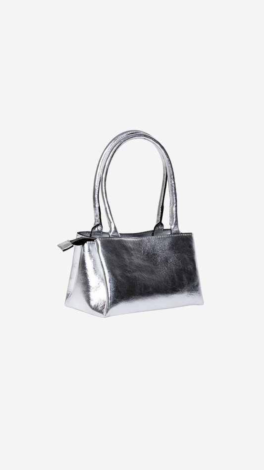 Zoro Shoulder Bag in Silver - Idaya Luxe