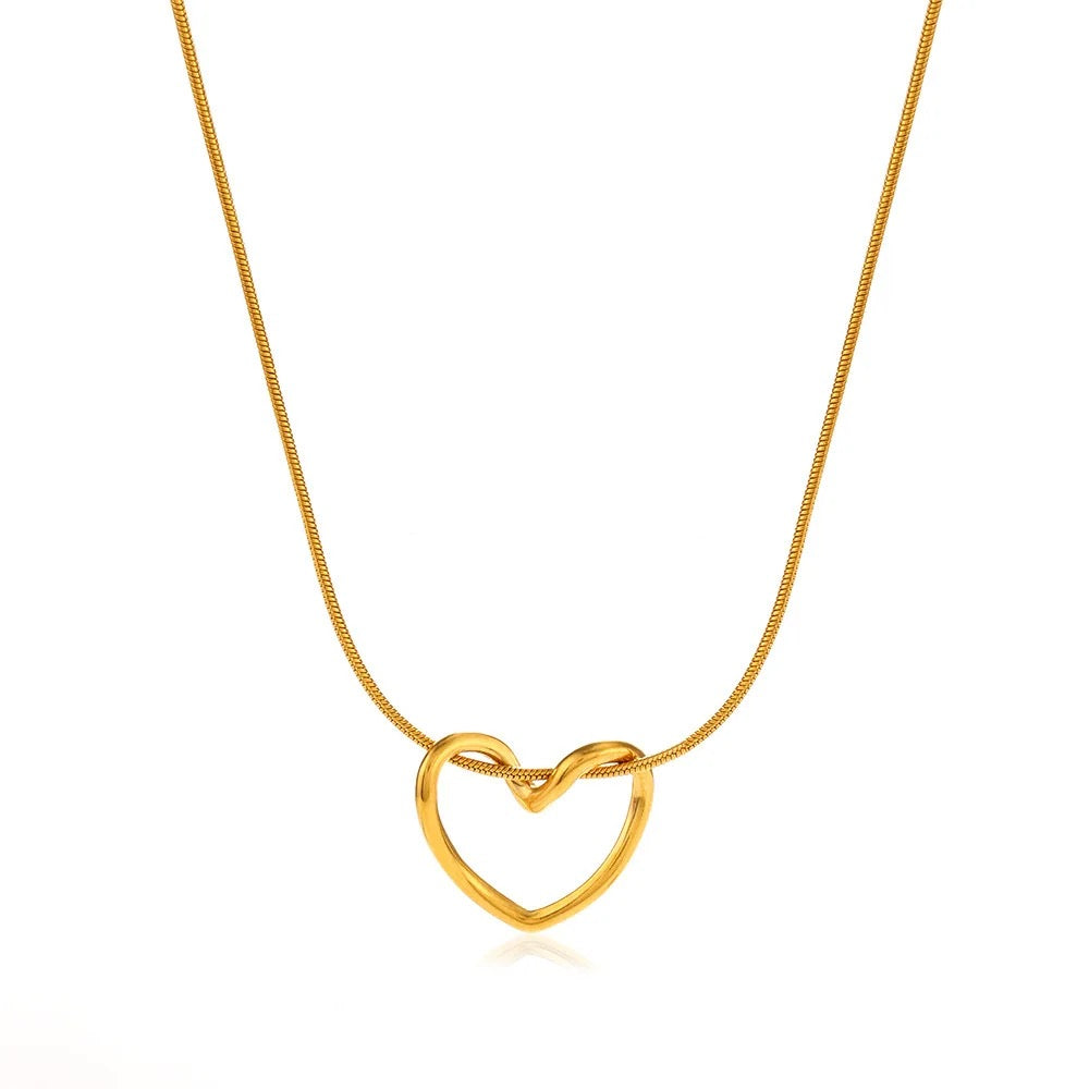 Amour Necklace