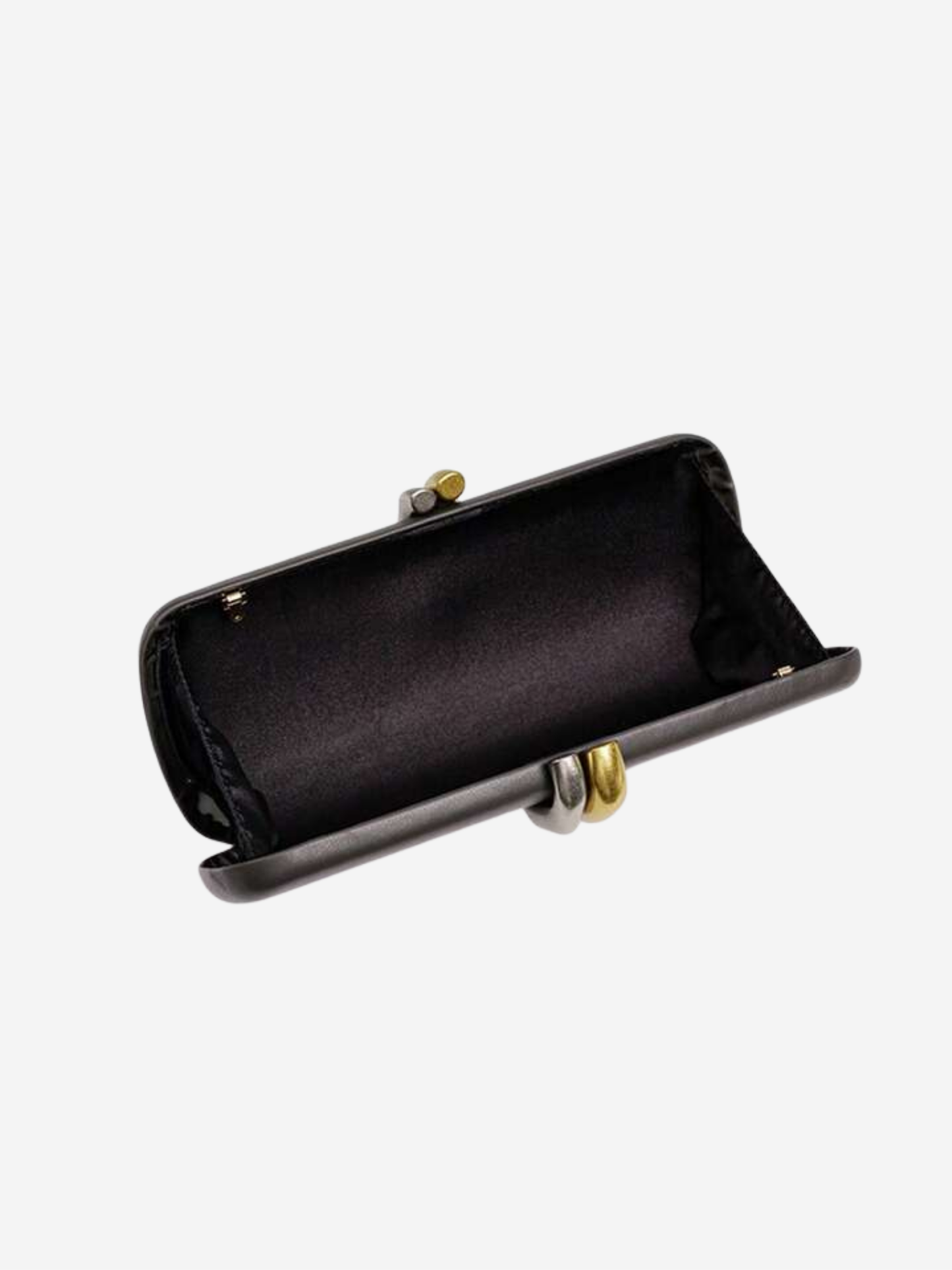 Iris Clutch