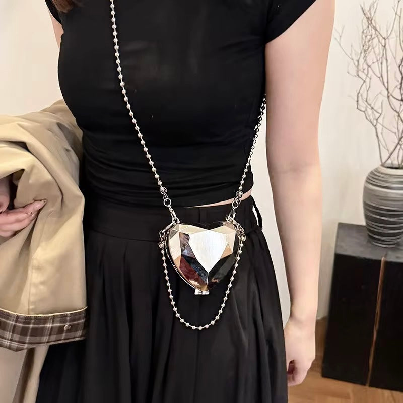 Alora Clutch in Silver
