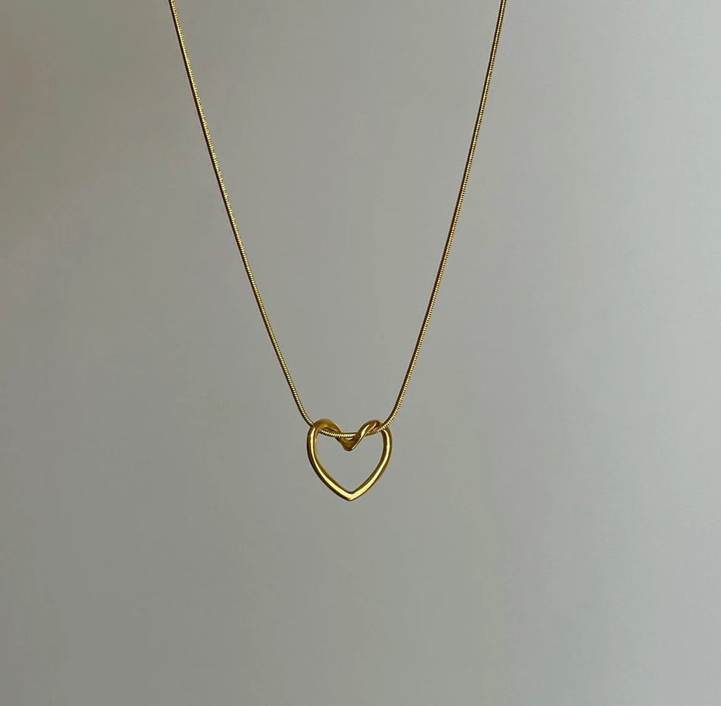 Amour Necklace