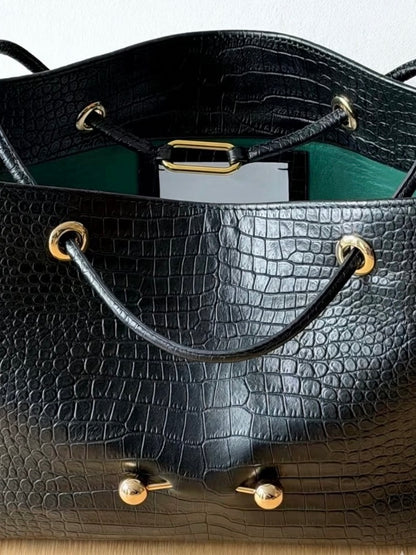 Nyx Bag in Black